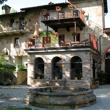 With Large Covered Terrace In Small With Swimming Pool * Bastia Mondovì