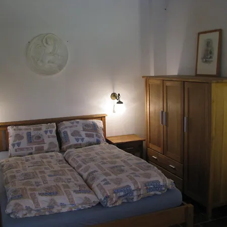 With Large Covered Terrace In Small With Swimming Pool Prázdninový dům Bastia Mondovì