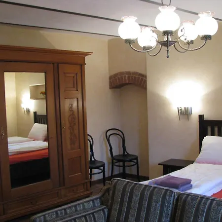 With Large Covered Terrace In Small With Swimming Pool Prázdninový dům